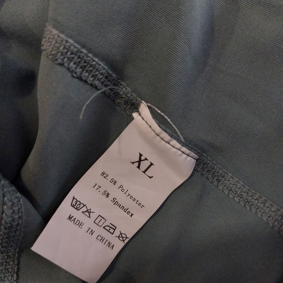 Activewear Set - Picture 6 of 7